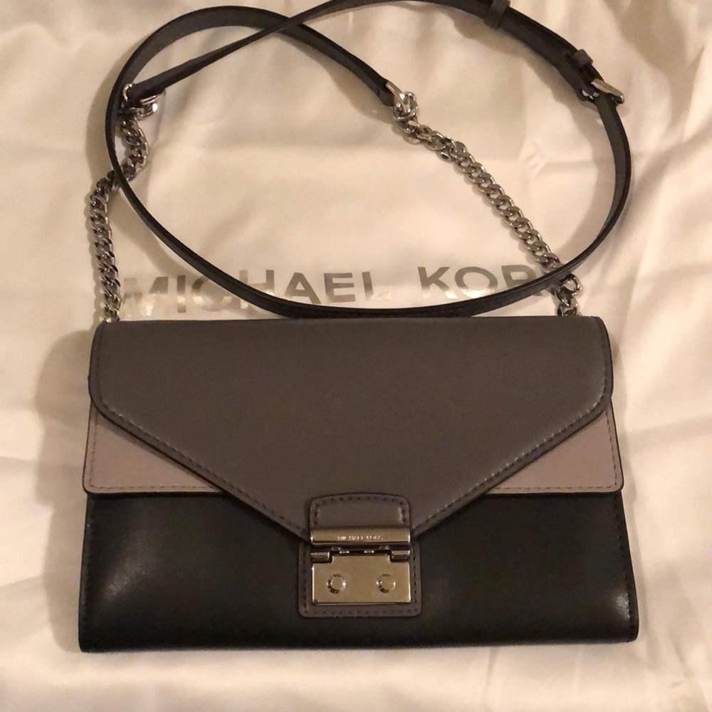 Micheal kors crossbody